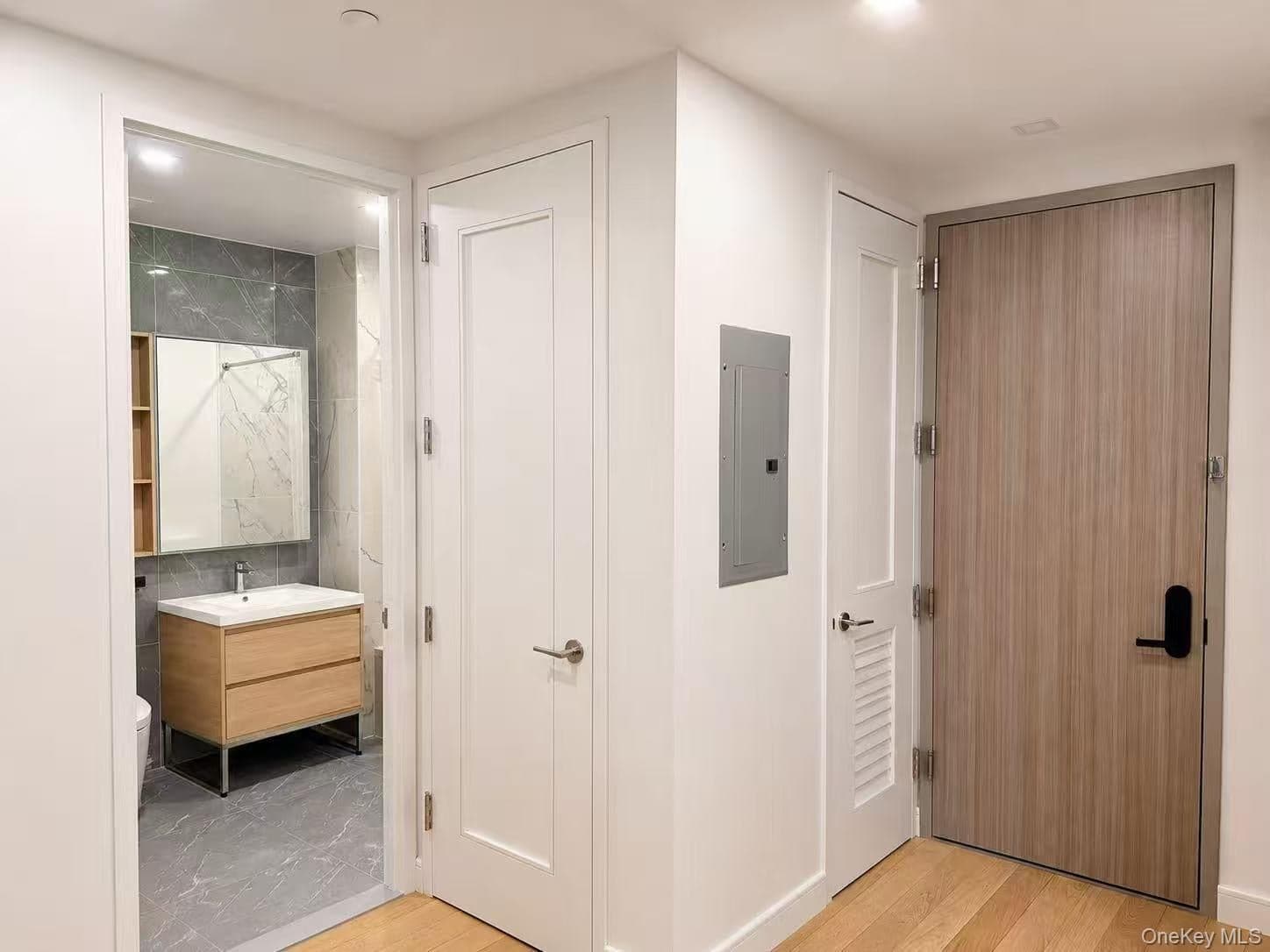 45-30 Pearson Street Unit: 15B thumbnail 4