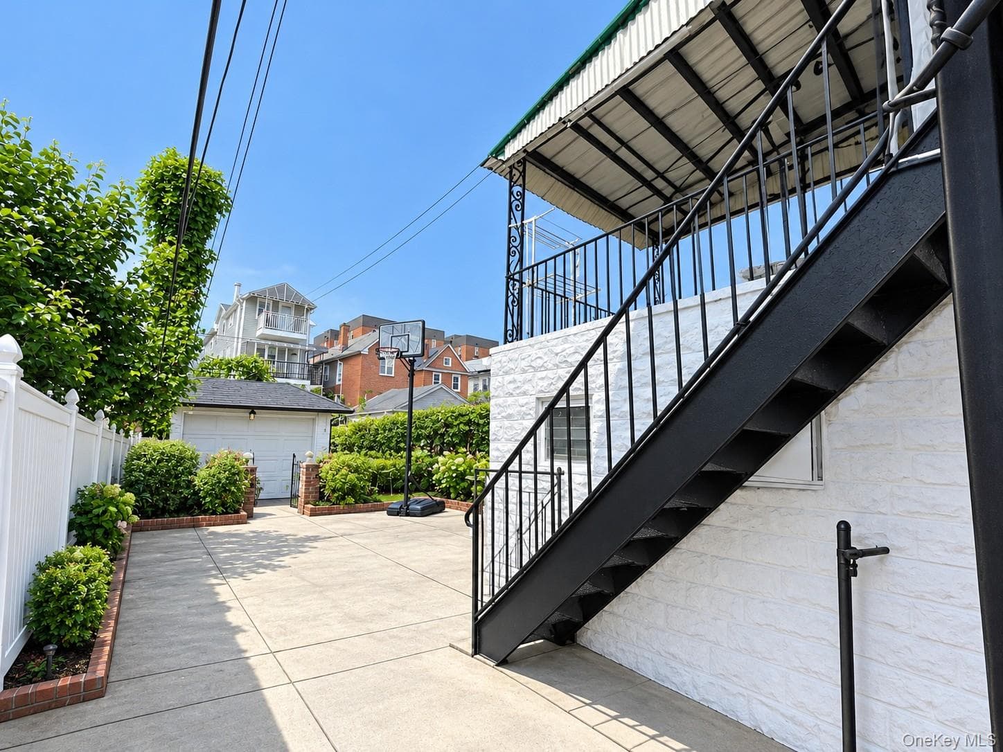 8427 Corona Avenue thumbnail 5