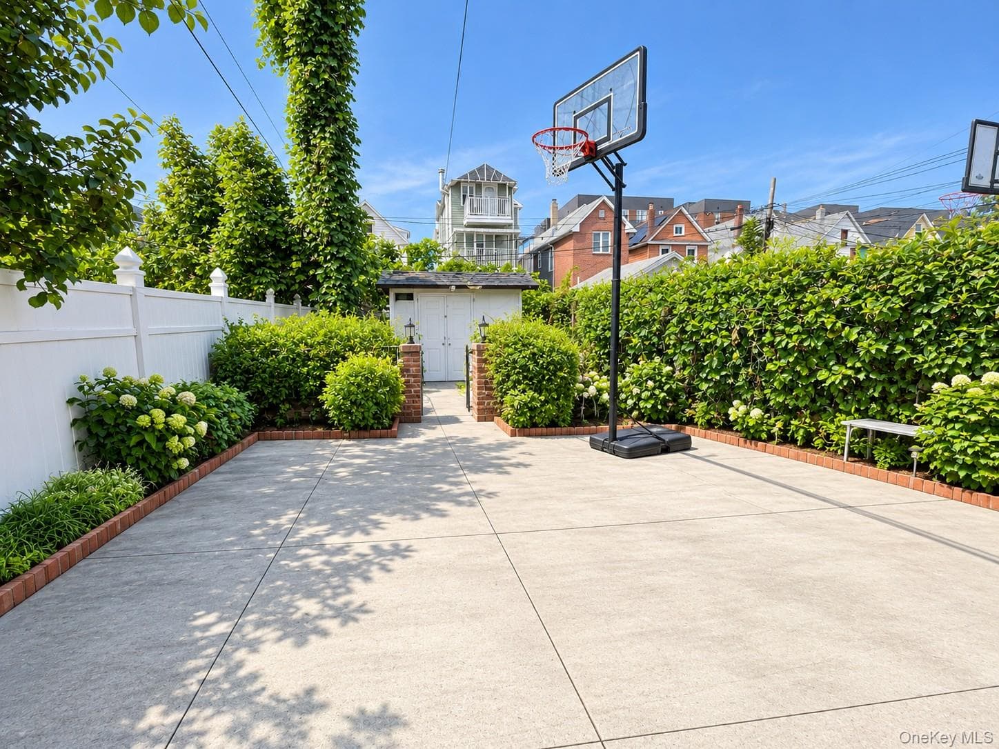 8427 Corona Avenue thumbnail 3