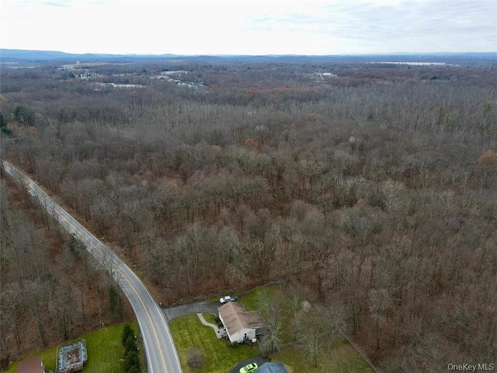 Lakeside Road thumbnail 33