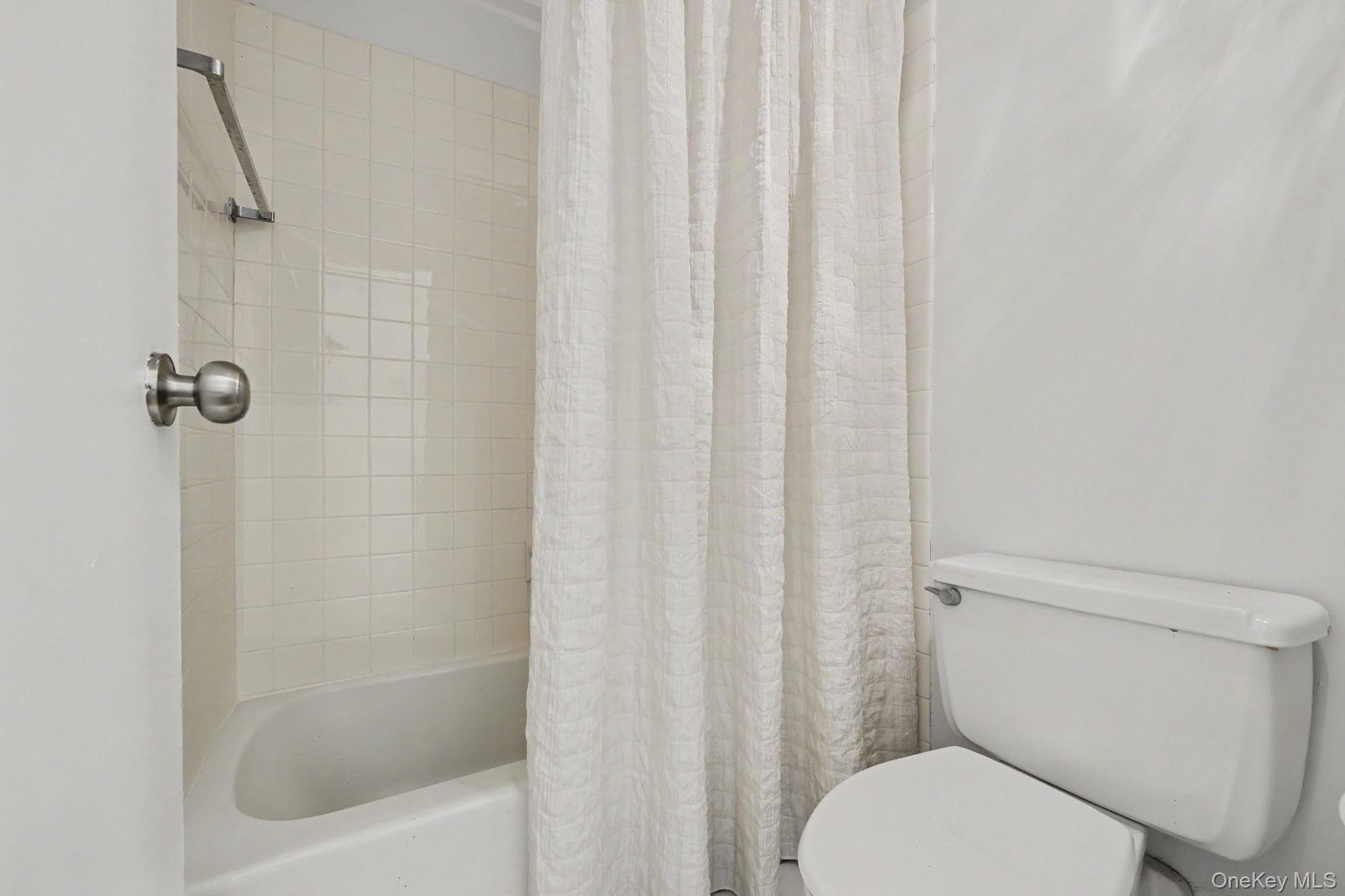 500 High Point Drive Unit: 810 thumbnail 34