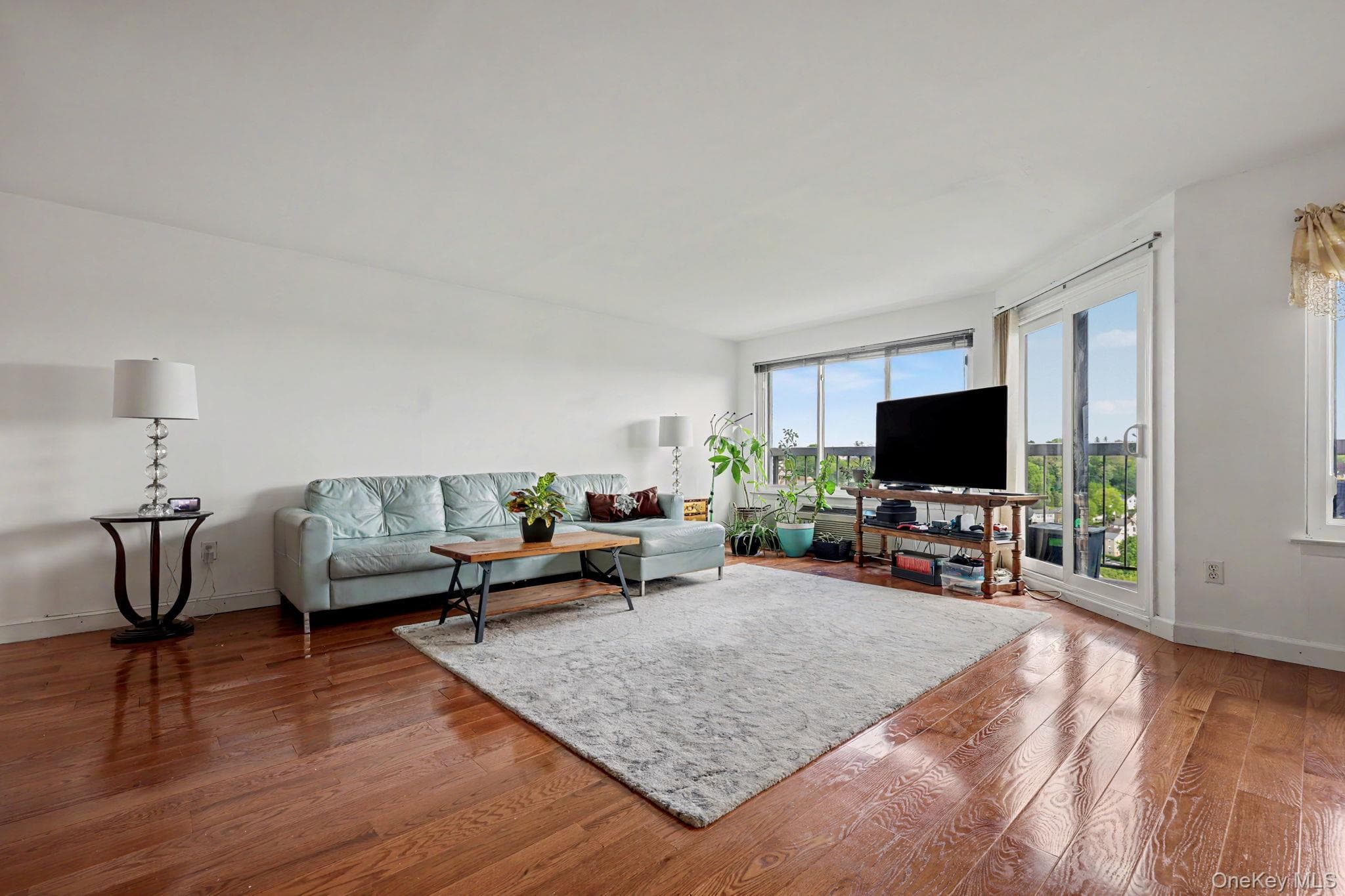 500 High Point Drive Unit: 810 thumbnail 13