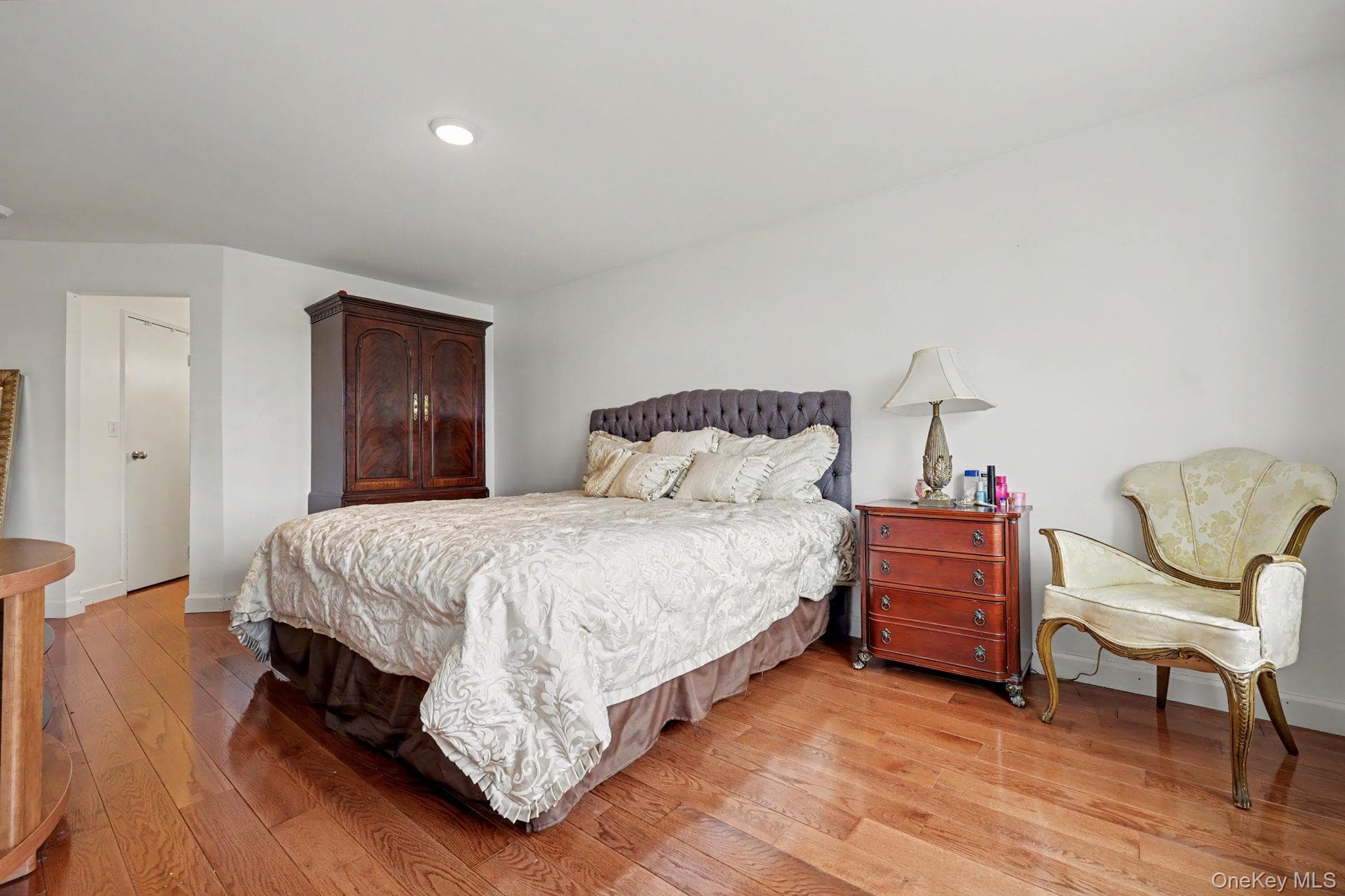 500 High Point Drive Unit: 810 thumbnail 32