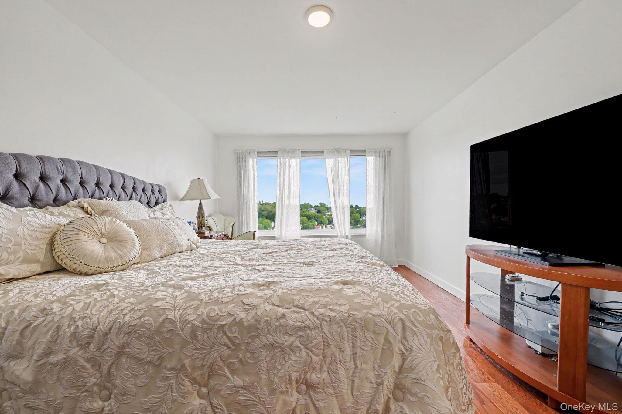 500 High Point Drive Unit: 810 thumbnail 31
