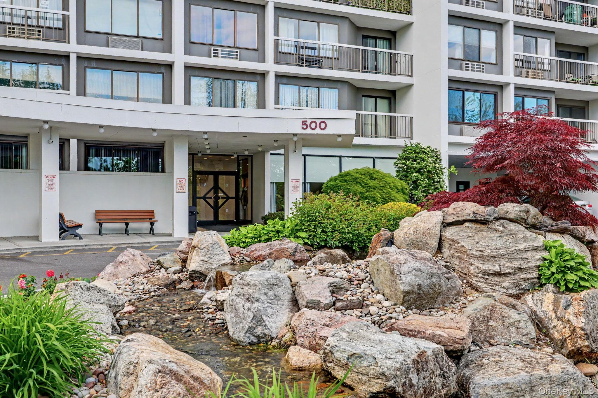 500 High Point Drive Unit: 810 thumbnail 3