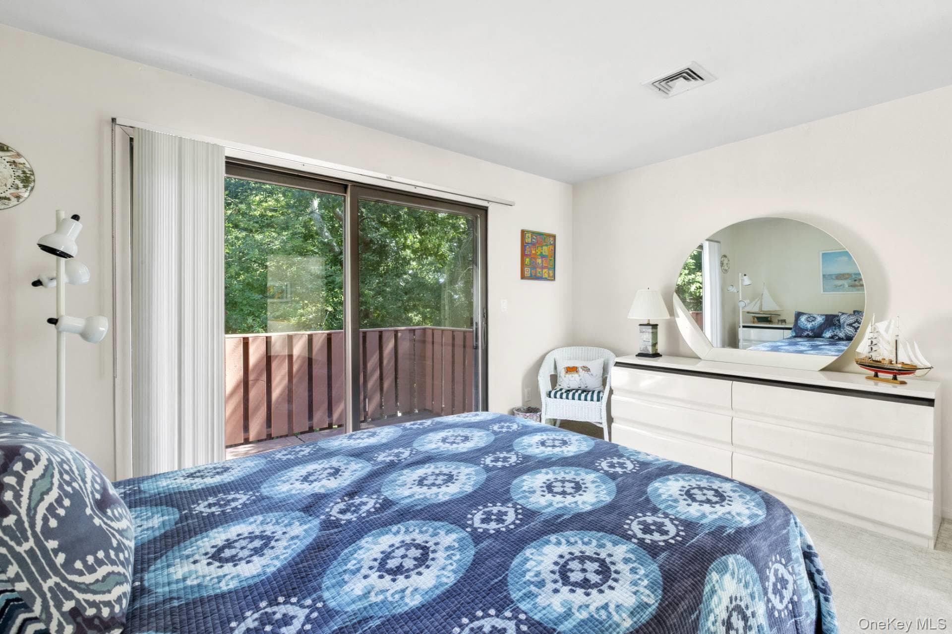39 Spring Pond Lane thumbnail 9
