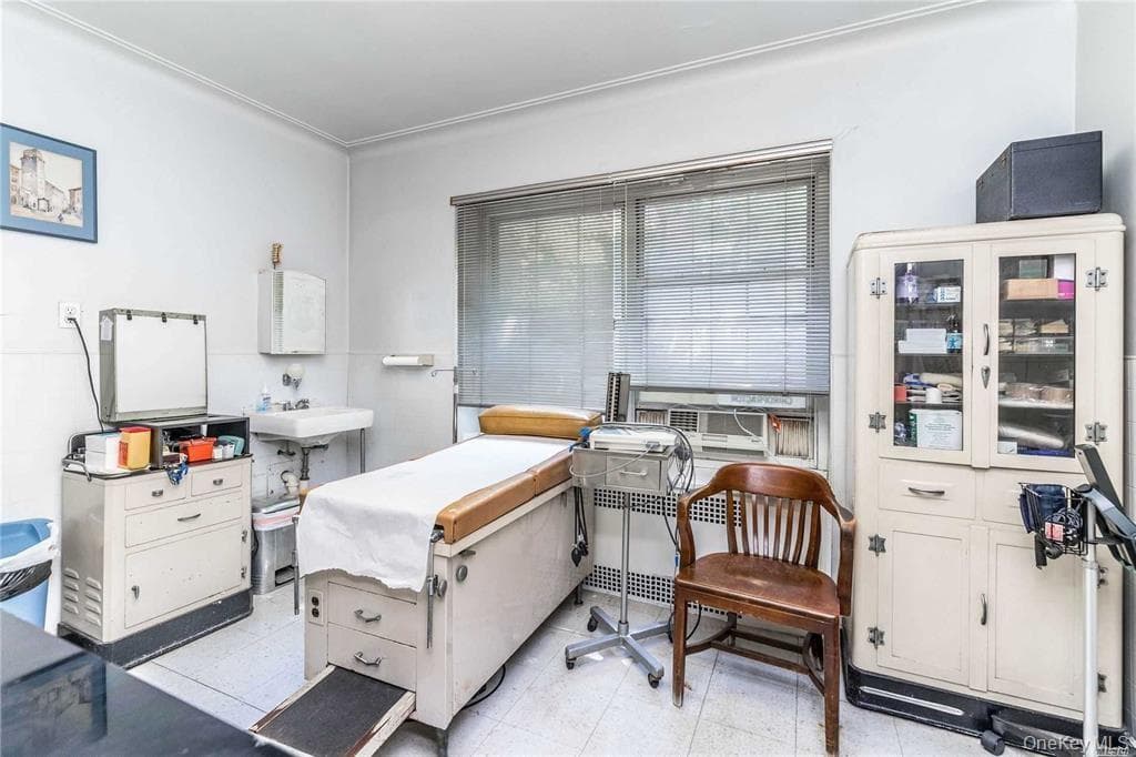 35-24 78th Street Unit: B-14 thumbnail 6