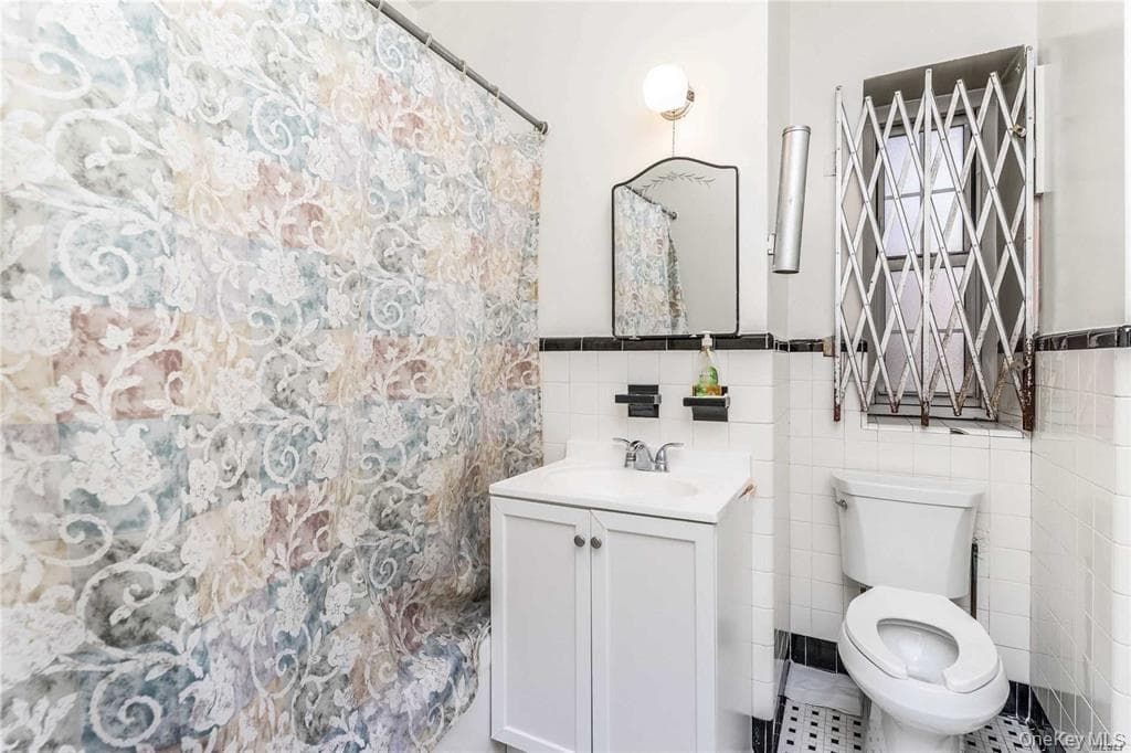 35-24 78th Street Unit: B-14 thumbnail 9