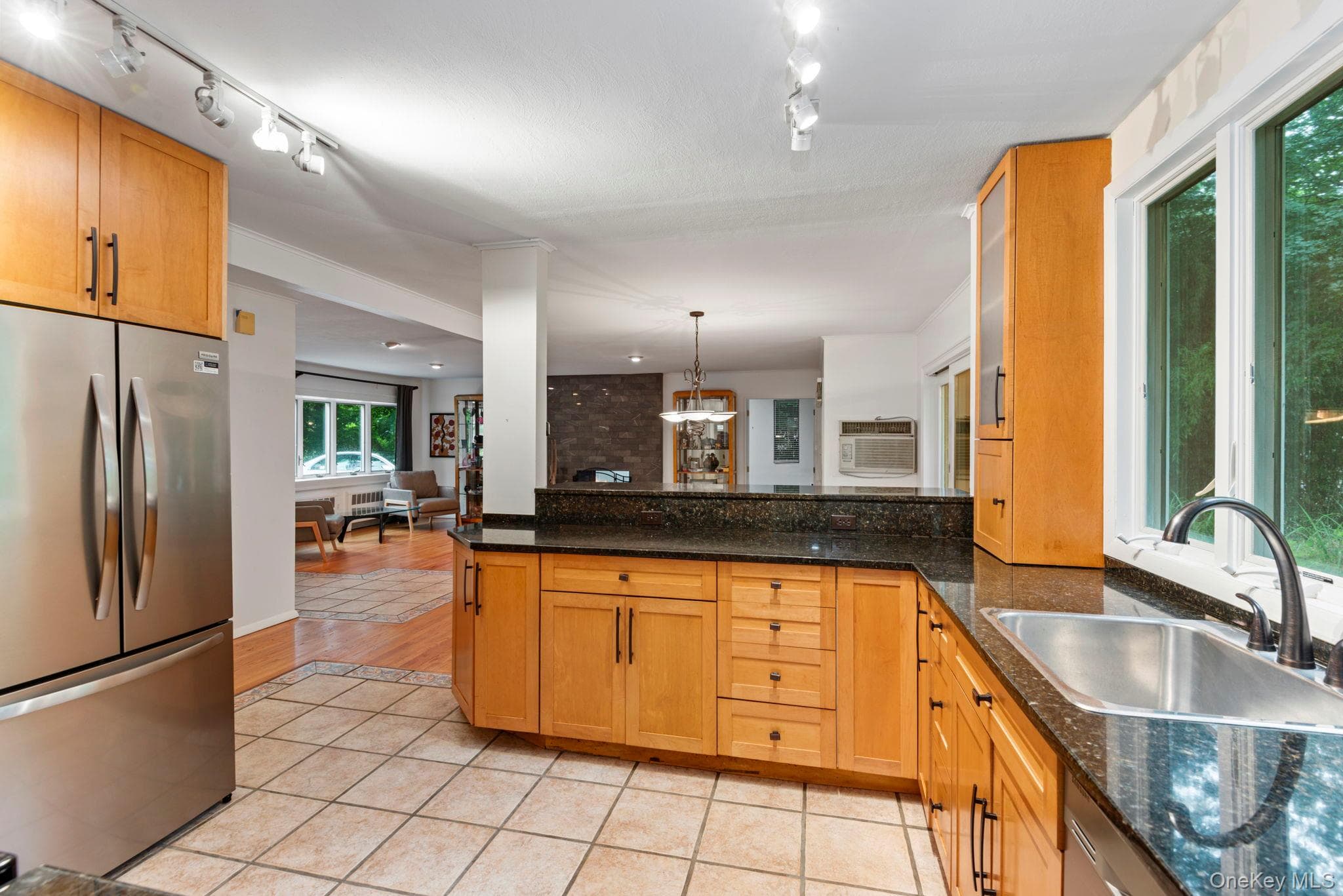 75 Cove Road thumbnail 12