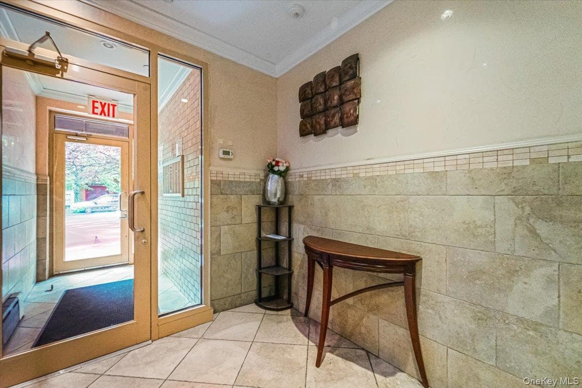 2569 38th Street Unit: 1R thumbnail 15
