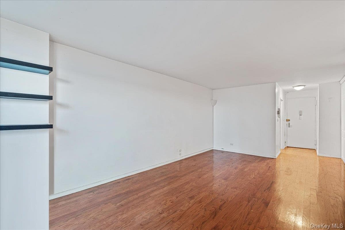 17-85 215 Street Unit: 5L thumbnail 7