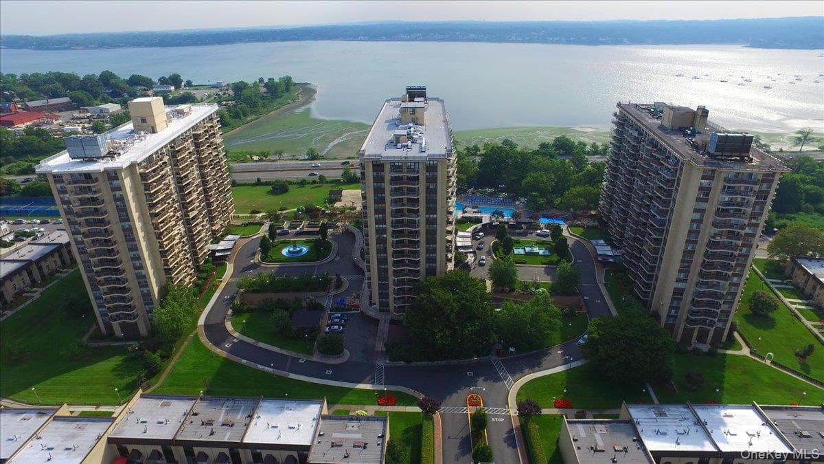 17-85 215 Street Unit: 5L thumbnail 41