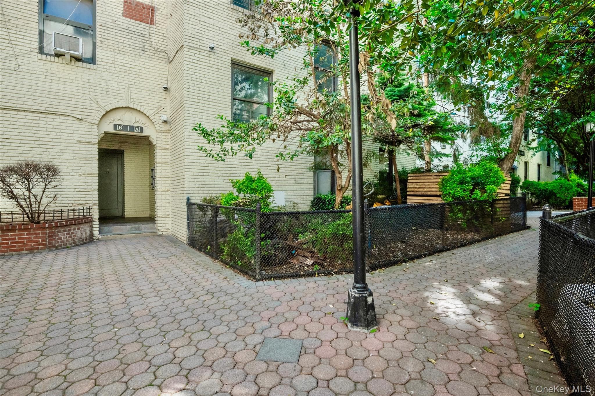 21-77 33rd Street Unit: 2A thumbnail 11