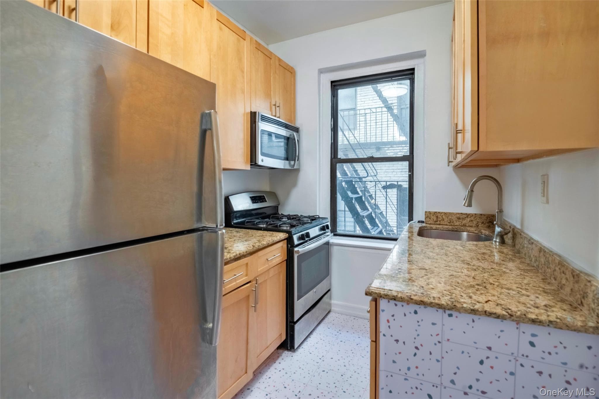 21-77 33rd Street Unit: 2A thumbnail 5
