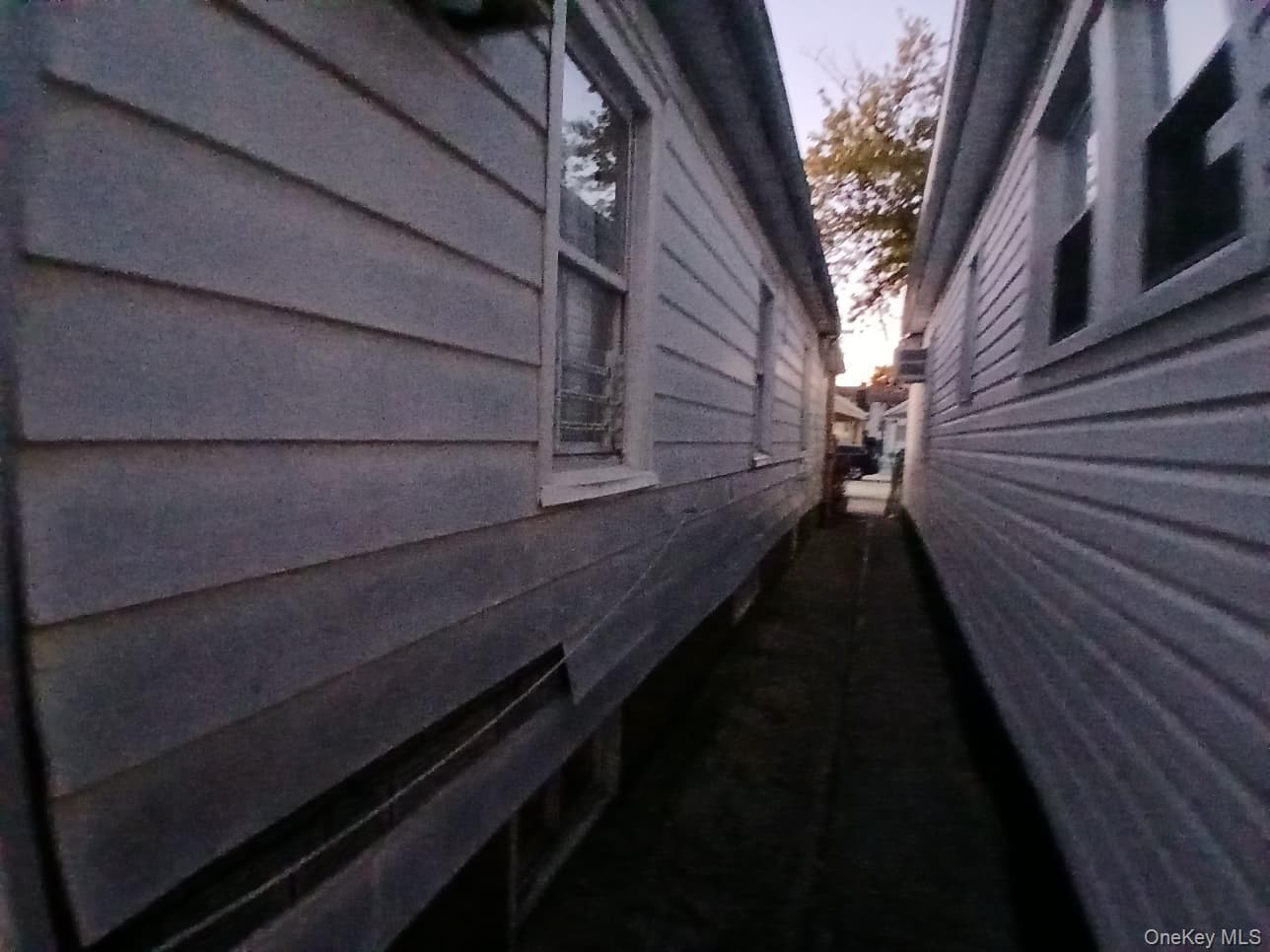 9802 Avenue L thumbnail 3