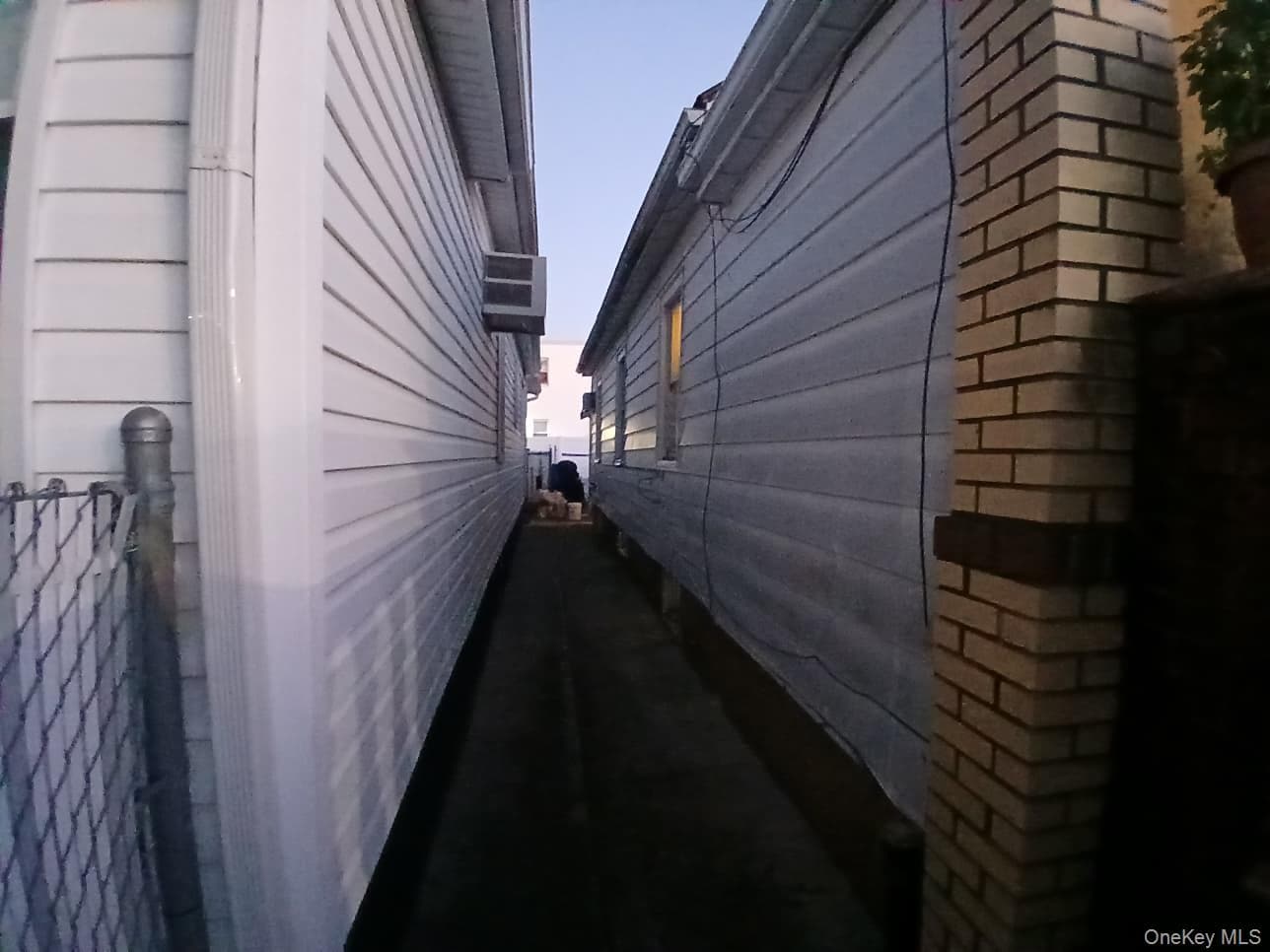 9802 Avenue L thumbnail 2