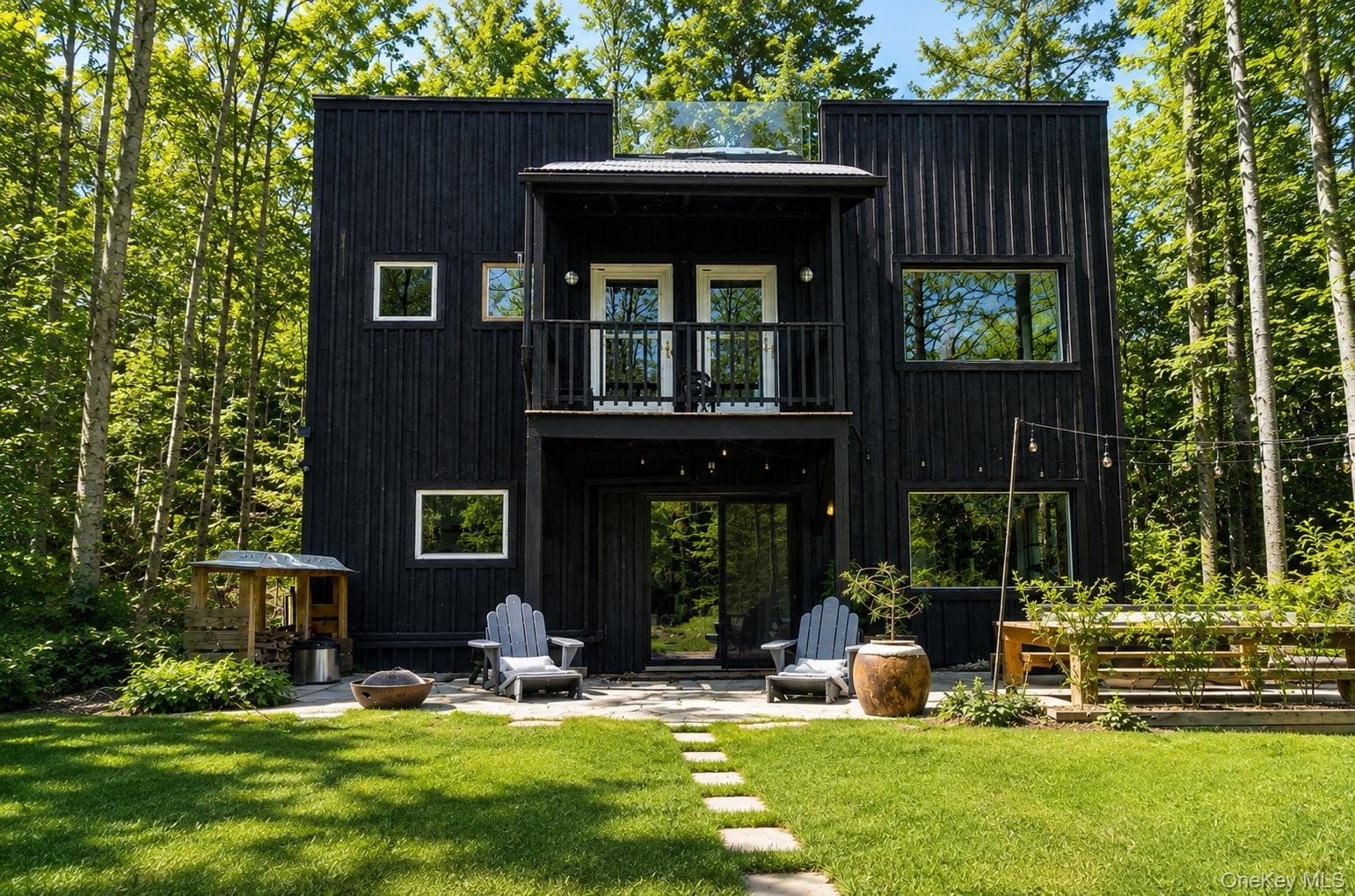 15 Lake View Drive, Woodstock