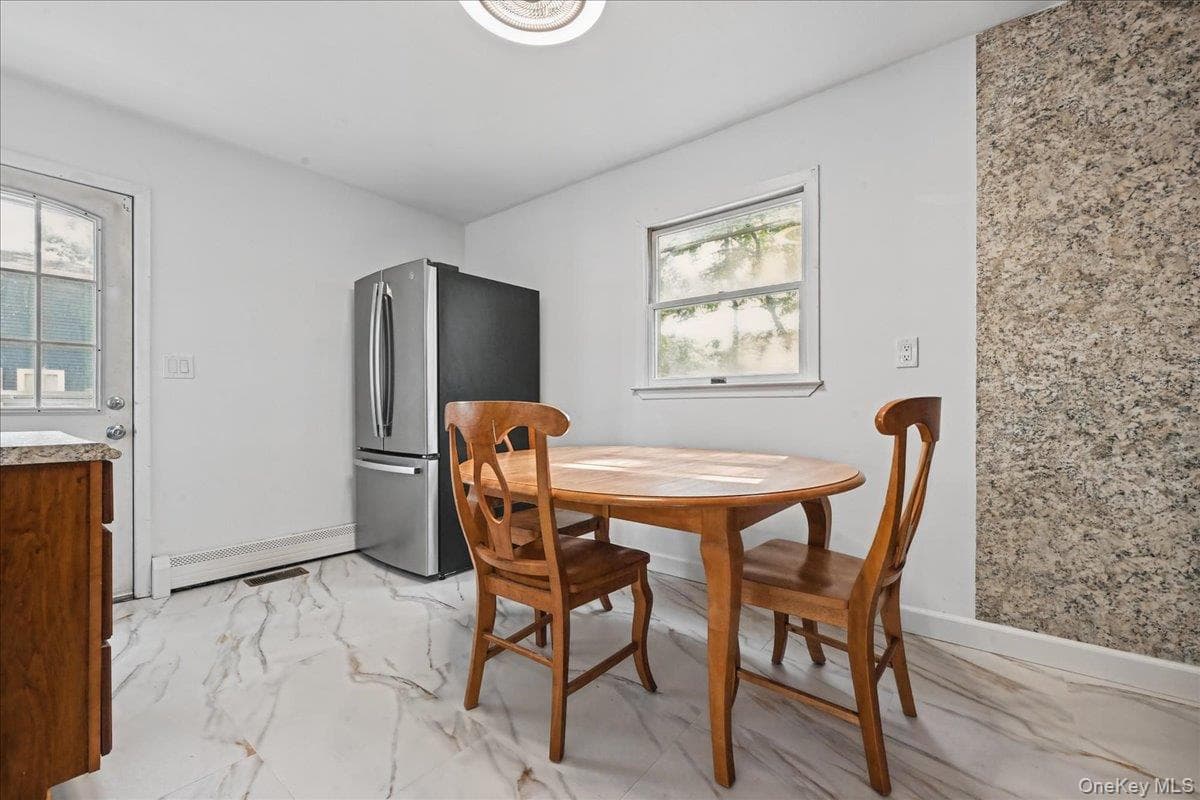 132 Commonwealth Drive thumbnail 7