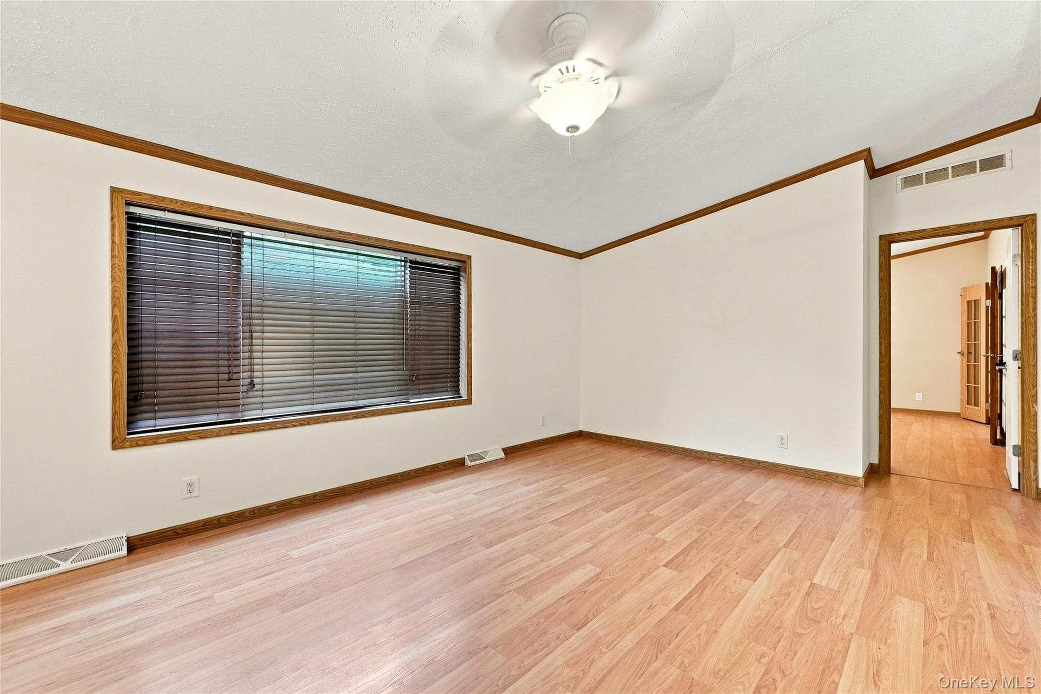 638 Fresh Pond Avenue Unit: 320 thumbnail 12