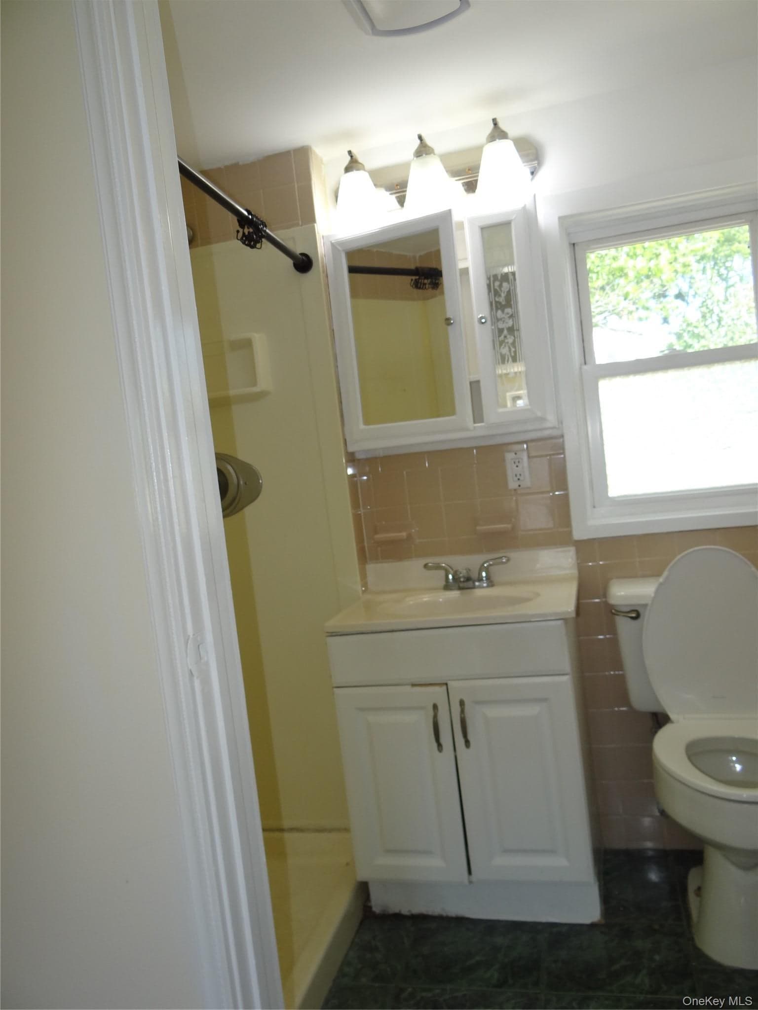 272 12th Avenue thumbnail 14