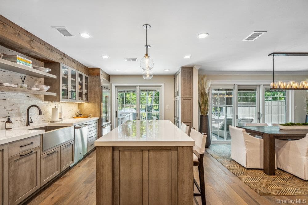 10 Pond View Court thumbnail 3