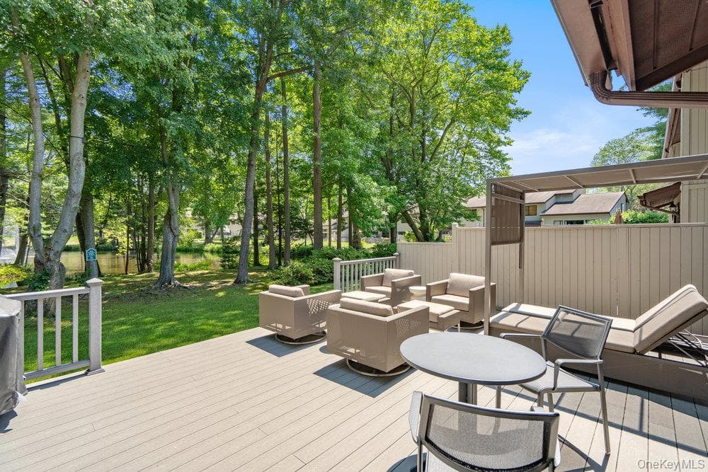 10 Pond View Court thumbnail 35