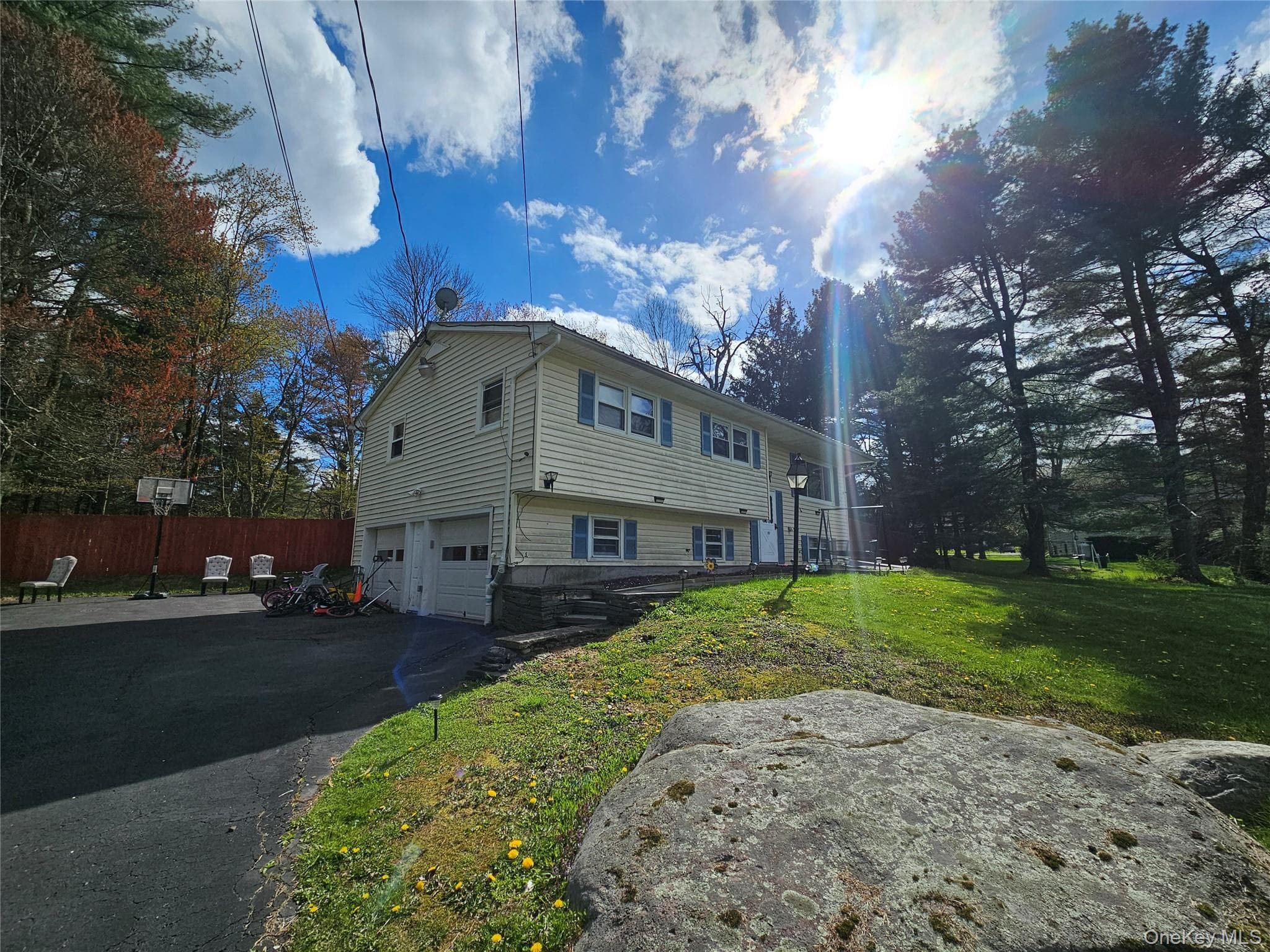 10 Hanover Drive photo 1