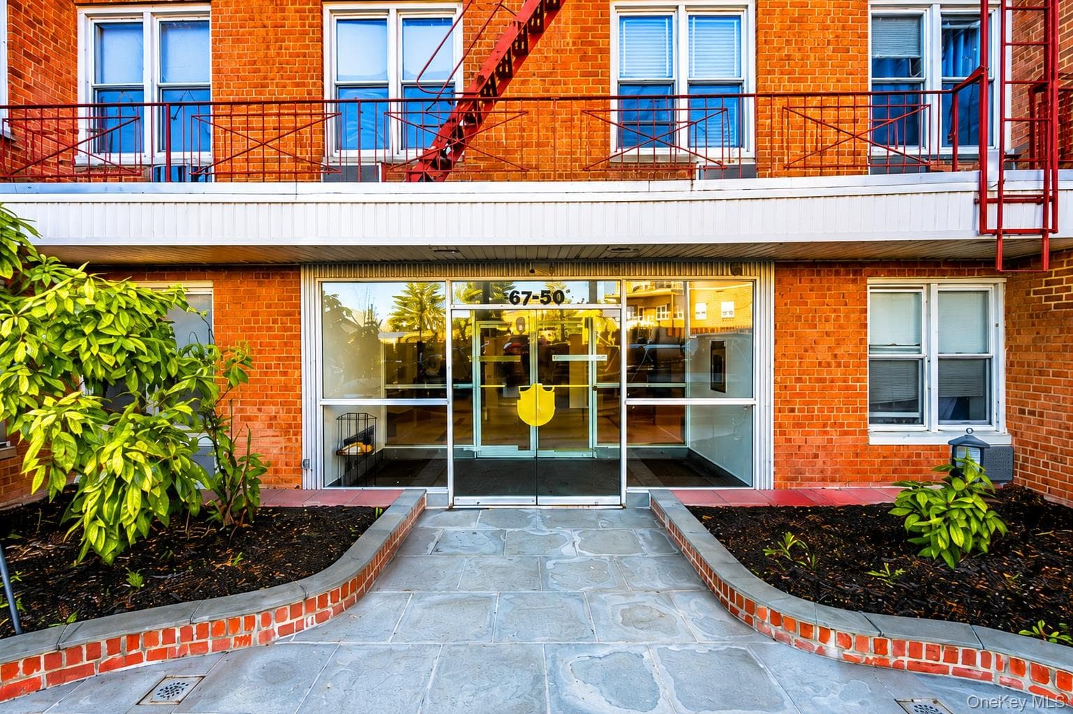 67-50 Thornton Place Unit: 1D thumbnail 2