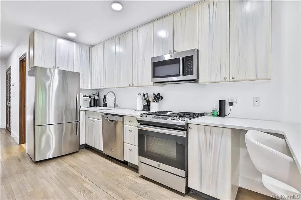 3368 Shore Parkway Unit: 2B thumbnail 5