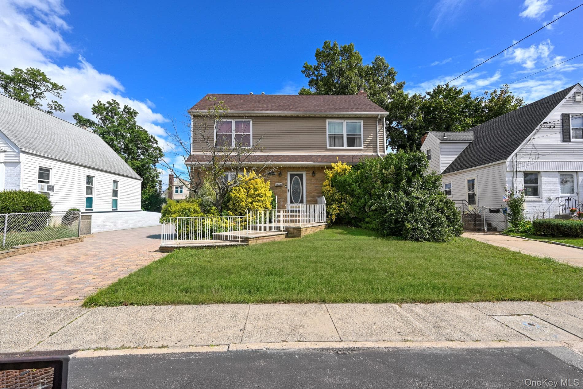 151 Nassau Boulevard photo 1
