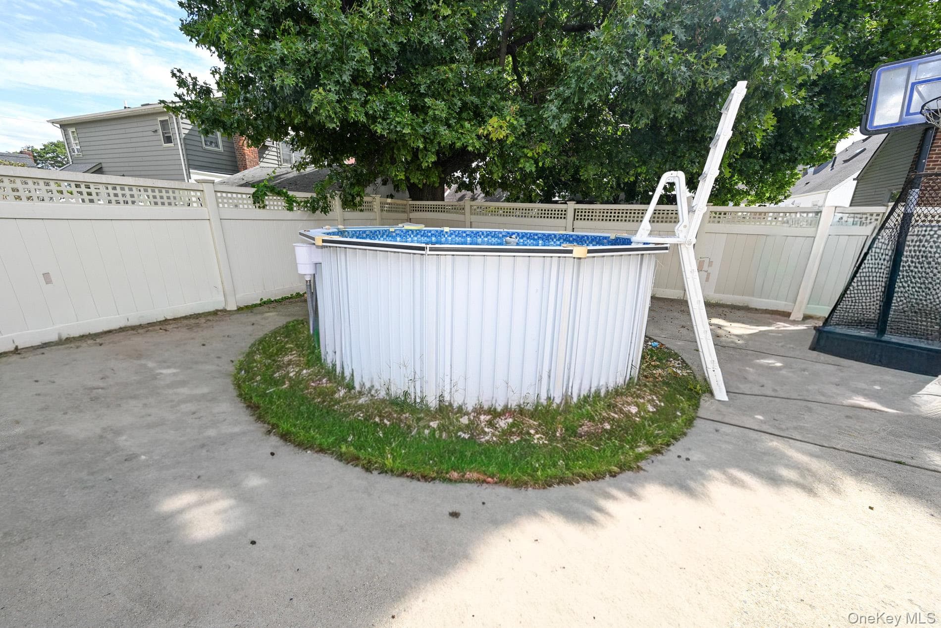 151 Nassau Boulevard thumbnail 24