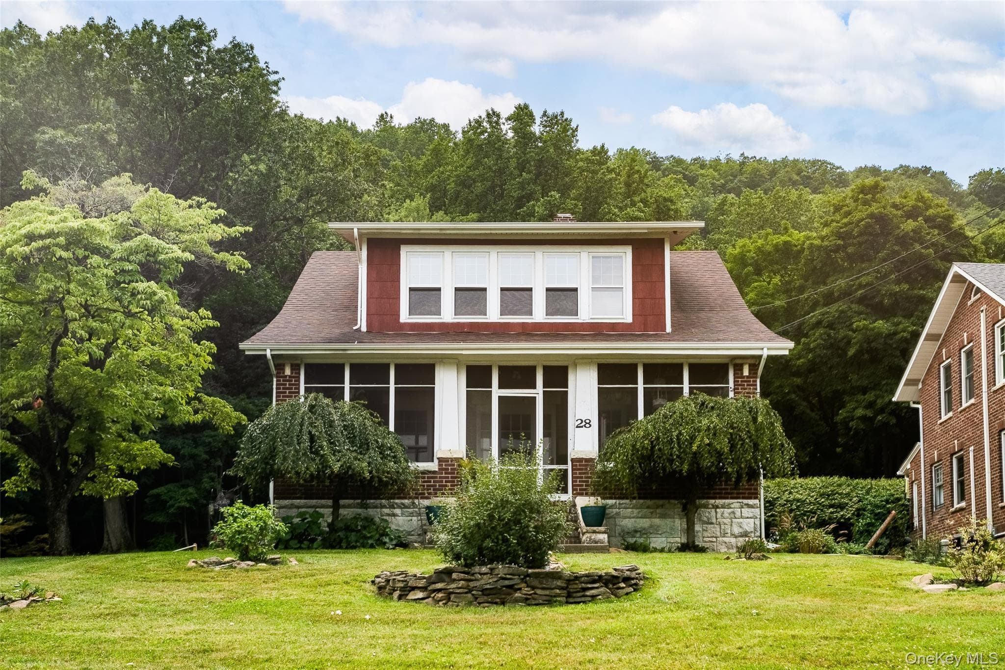 28 Hillside Avenue thumbnail 2