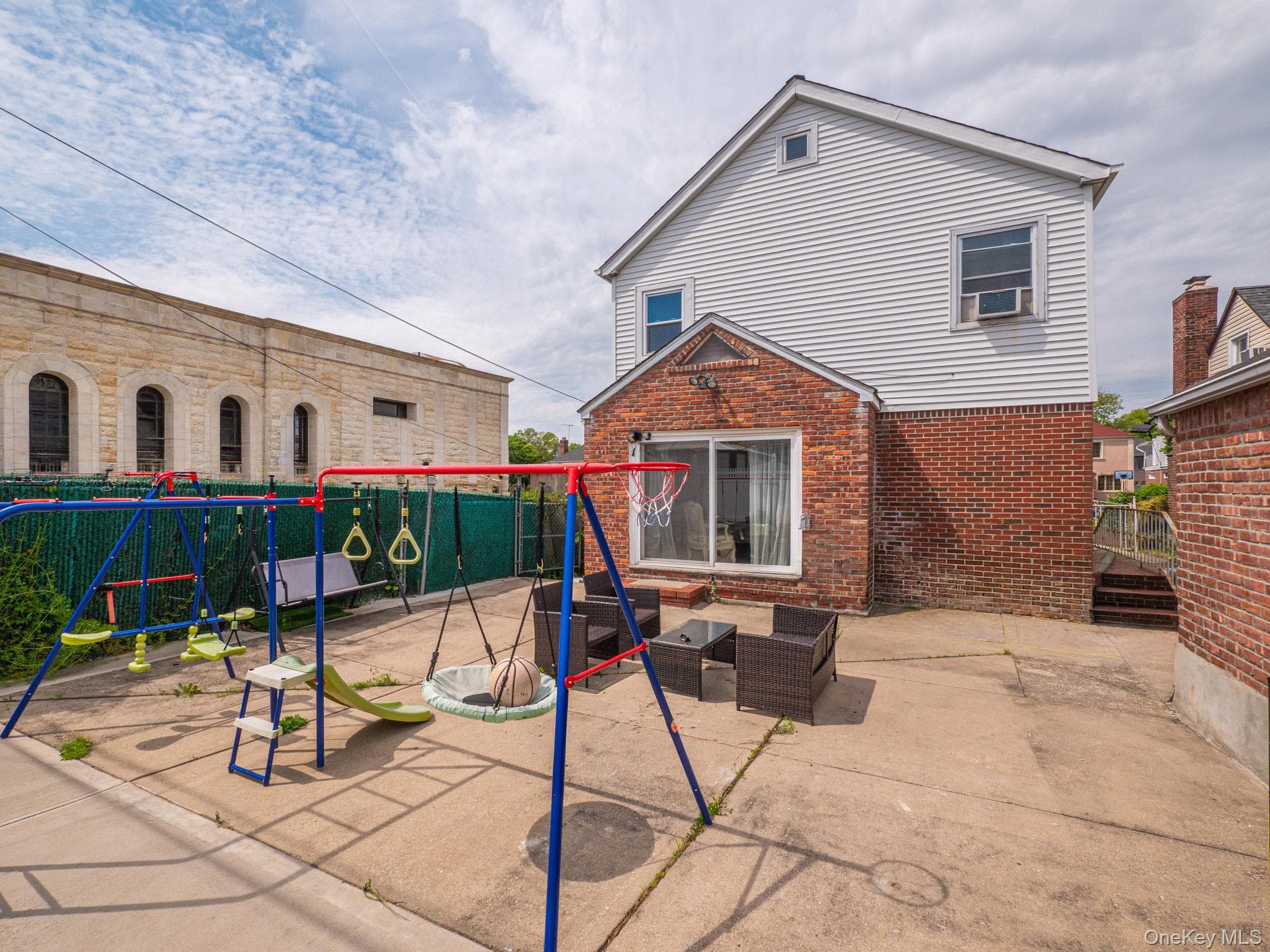 75-75 180th Street thumbnail 39