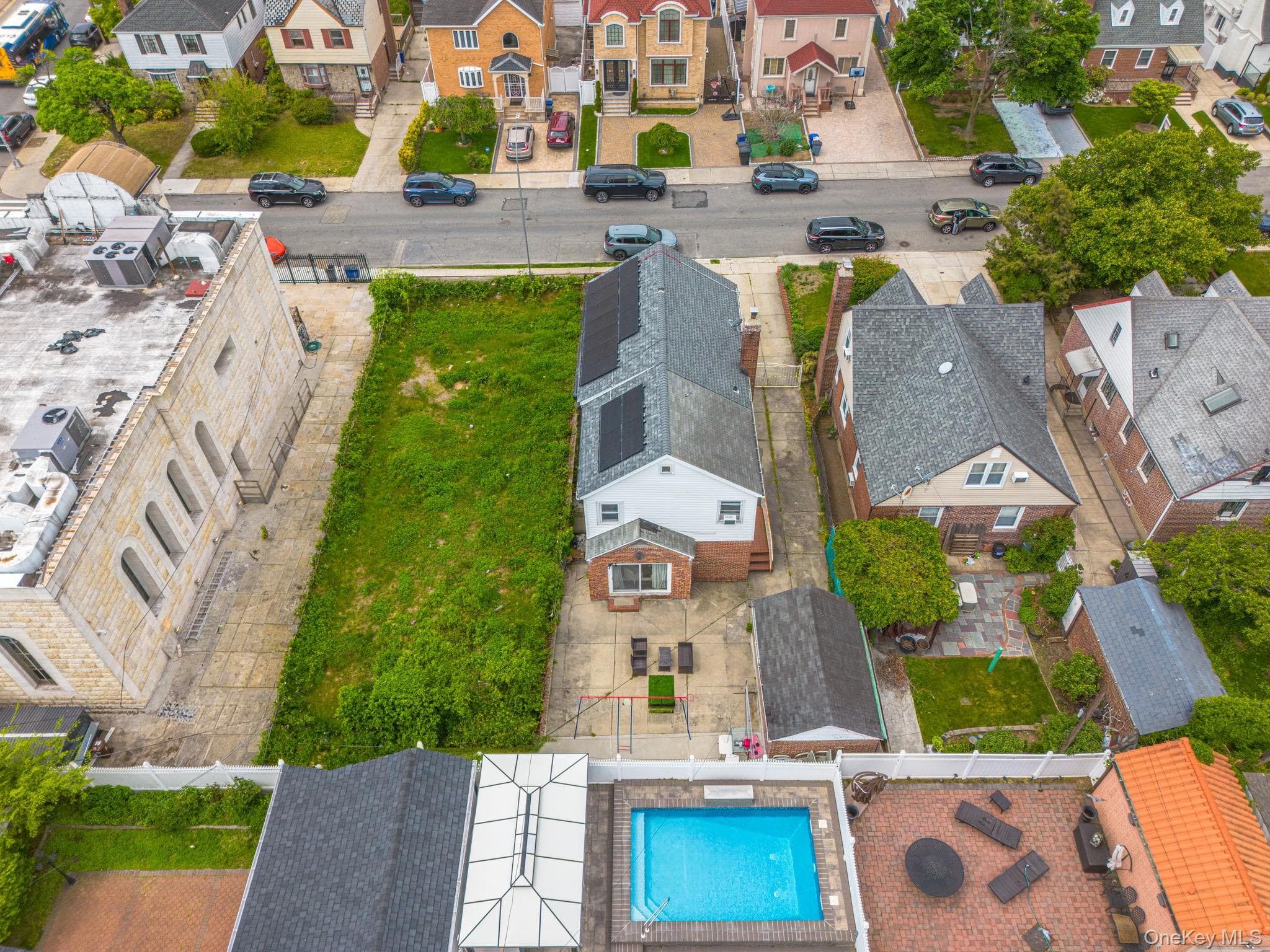 75-75 180th Street thumbnail 2