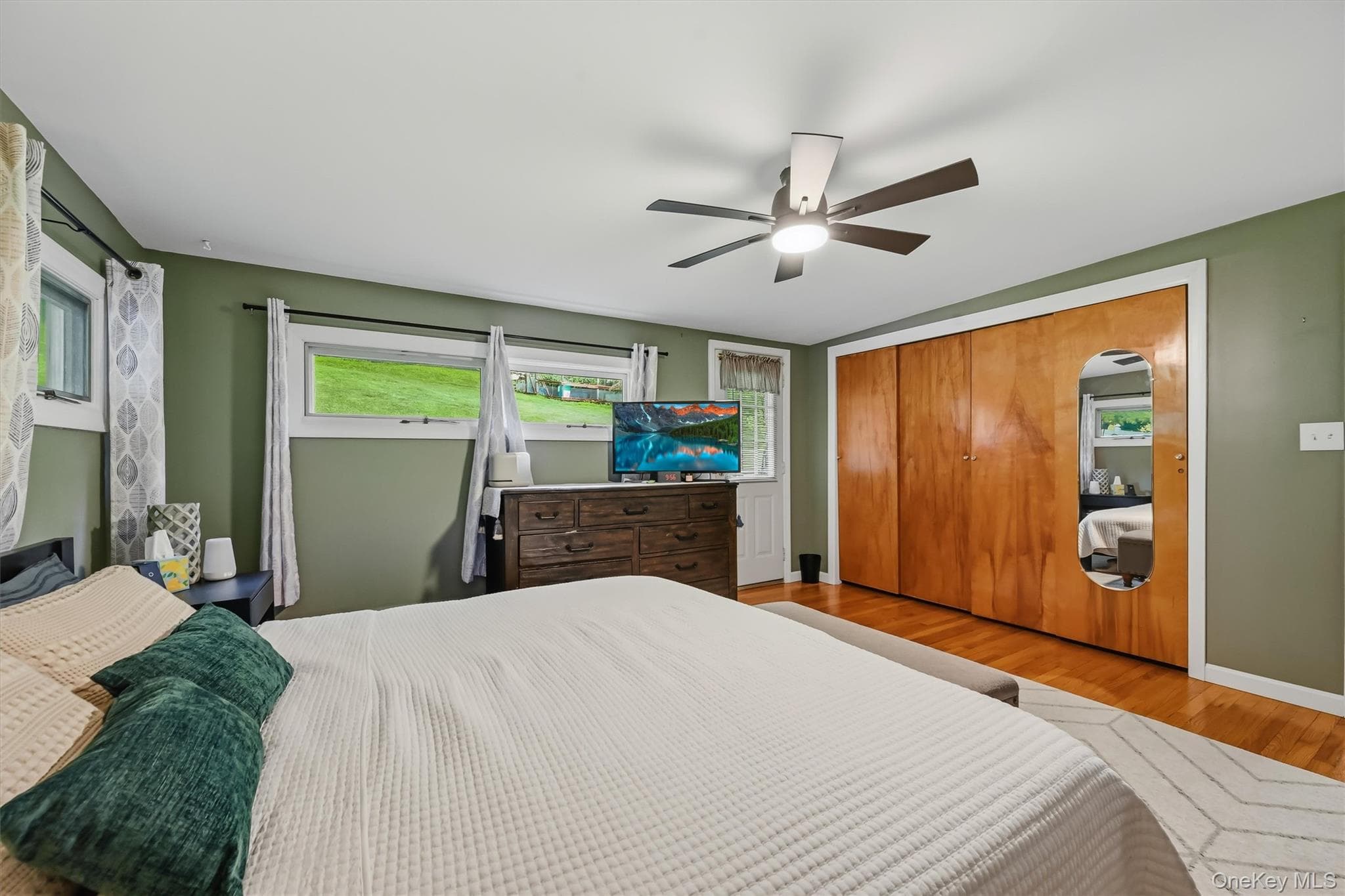 28 Maple Avenue thumbnail 18