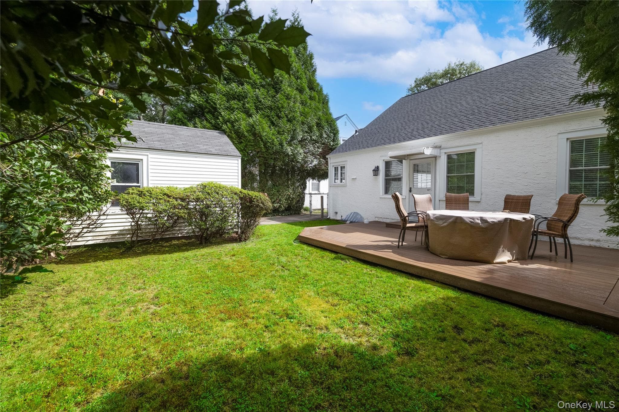408 Jackson Avenue thumbnail 17