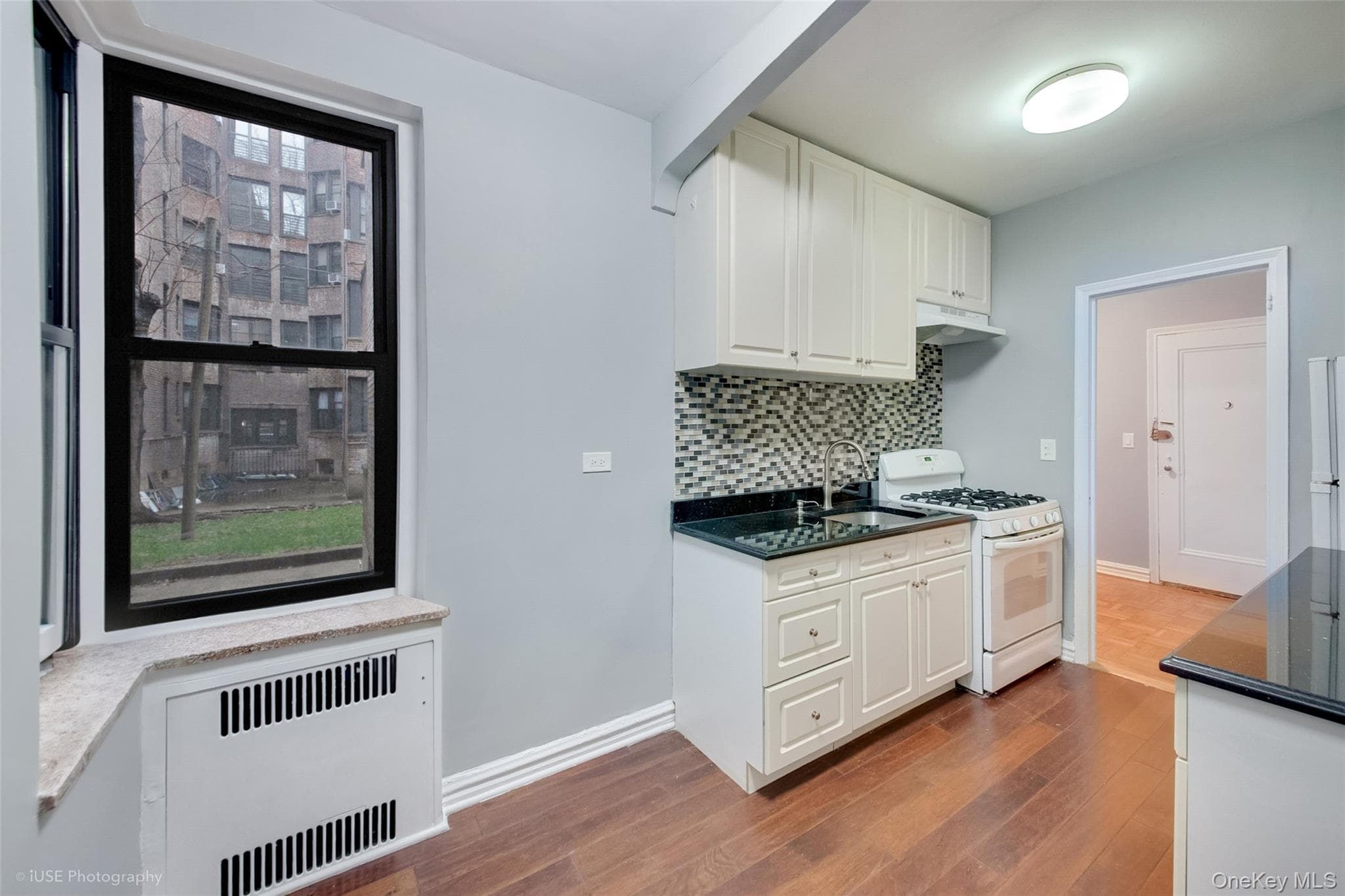 41-09 41st Street Unit: 1A thumbnail 4