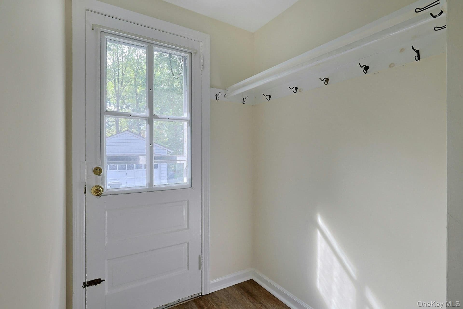51 Roosevelt Street thumbnail 15