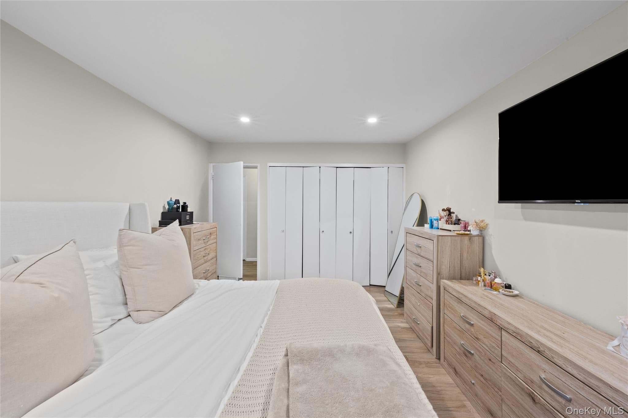 1 Birchwood Court Unit: 1B thumbnail 15