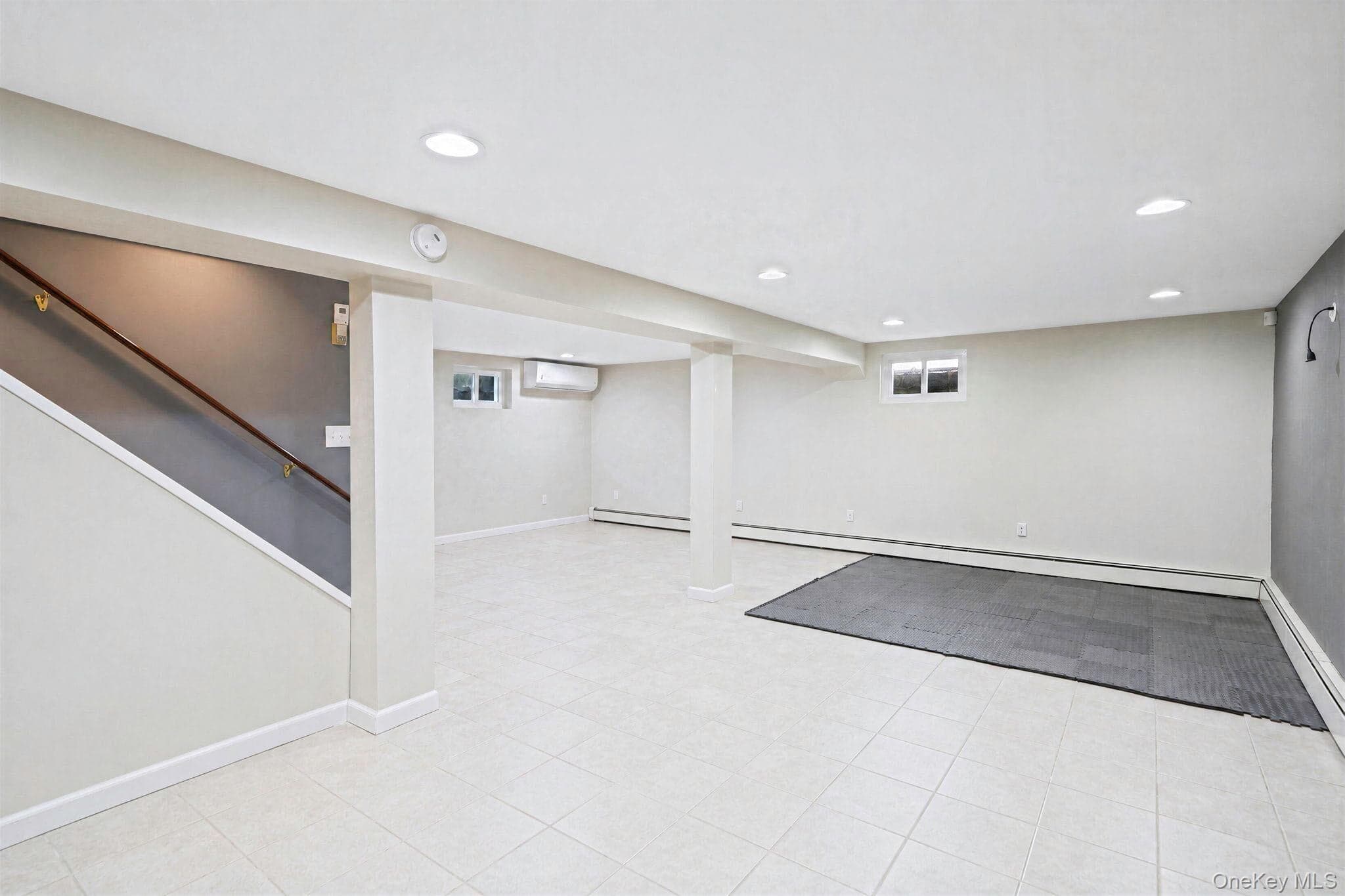 190 Albertson Place thumbnail 22