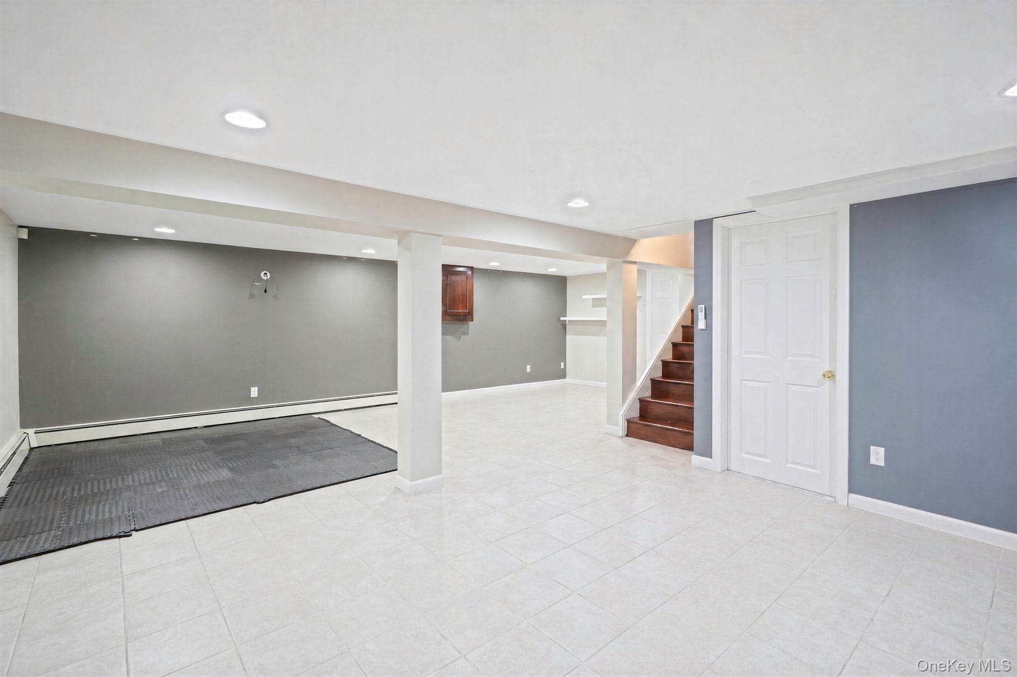 190 Albertson Place thumbnail 20