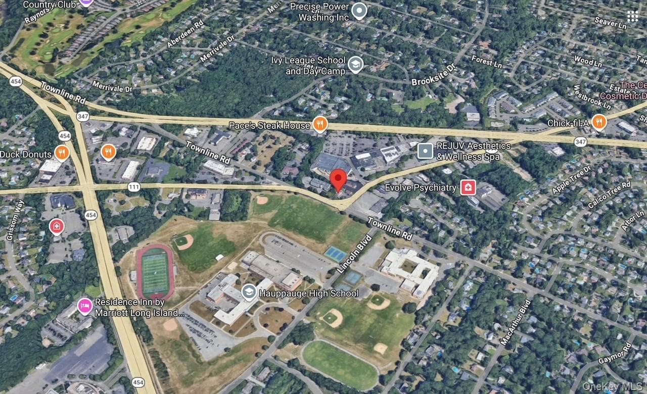 554 Hauppauge Road thumbnail 12