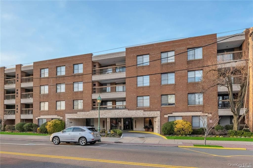 376 Central Avenue Unit: 3-V thumbnail 2
