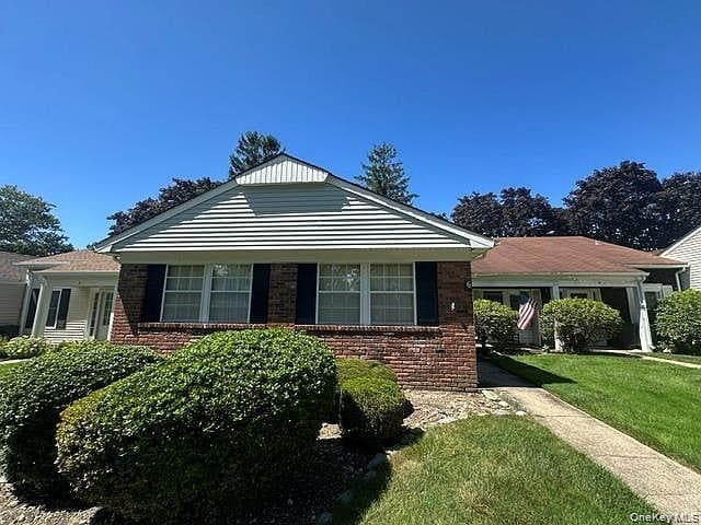 6 Cobblestone Way, Mount Sinai