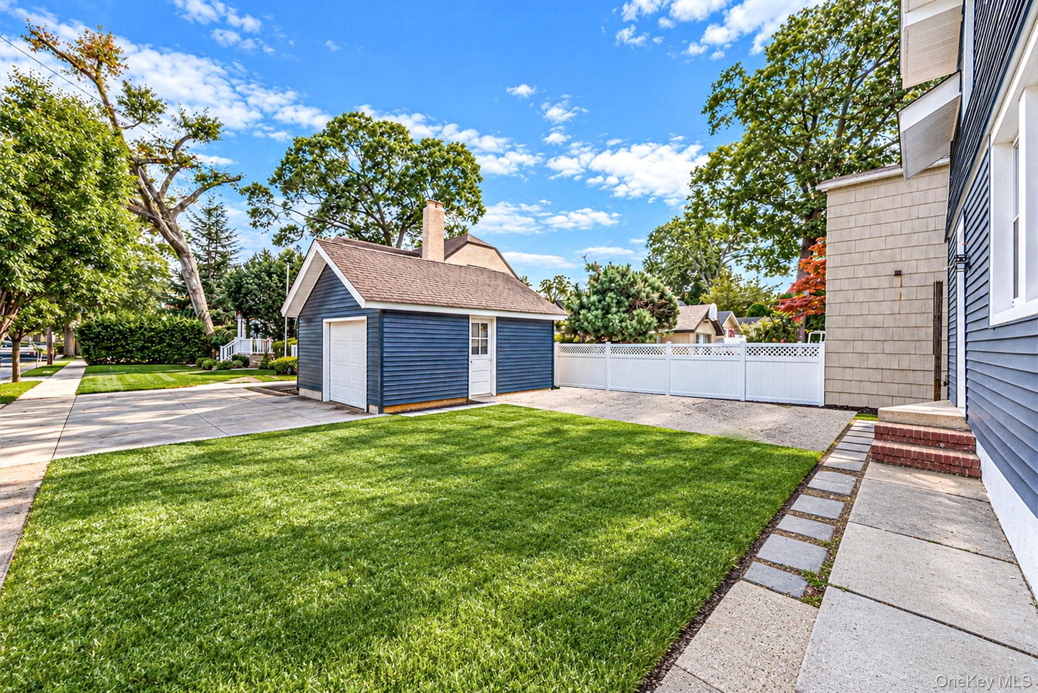 566 Stowe Avenue thumbnail 4