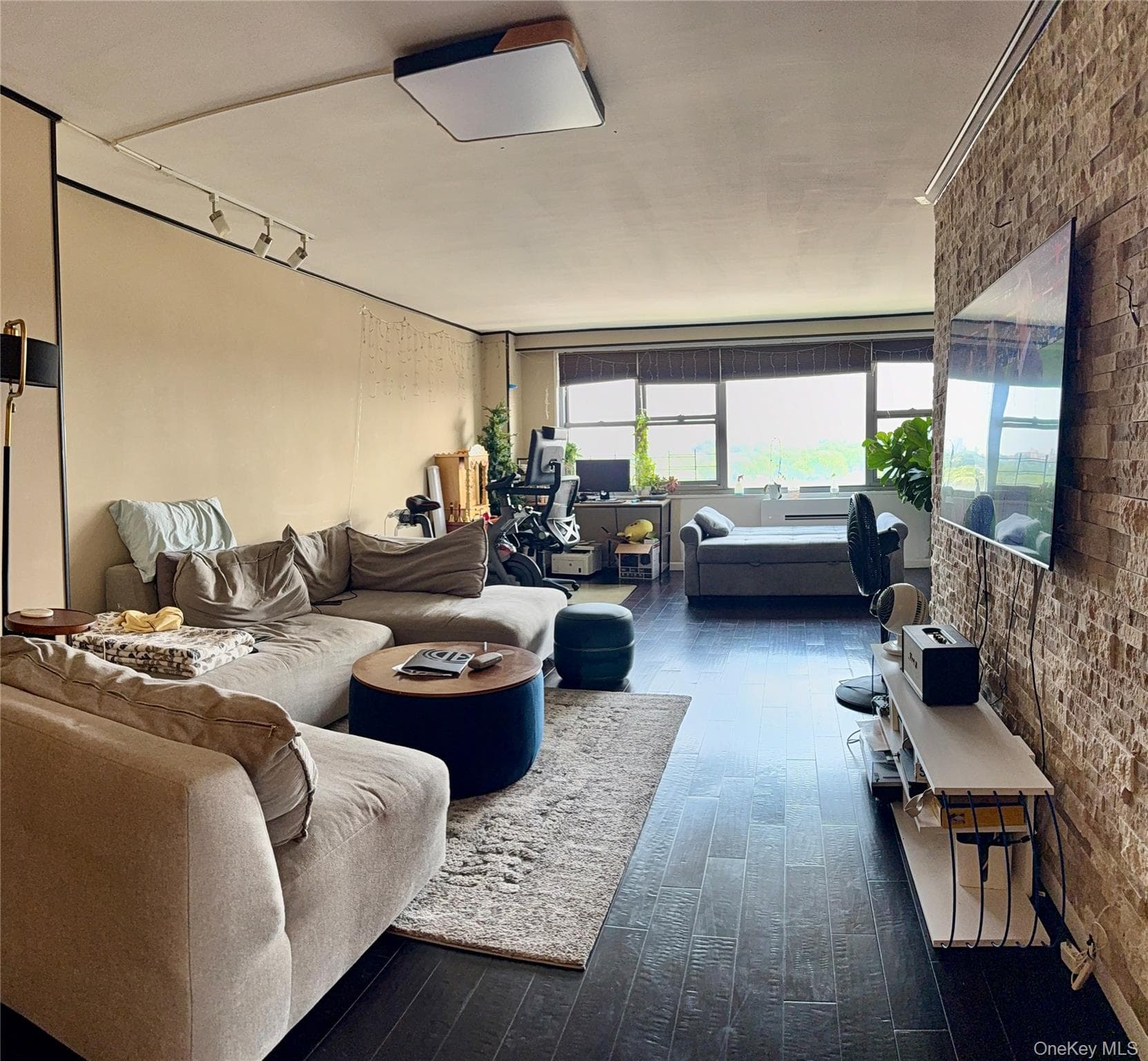61-20 Grand Central Parkway Unit: B 1103 thumbnail 6