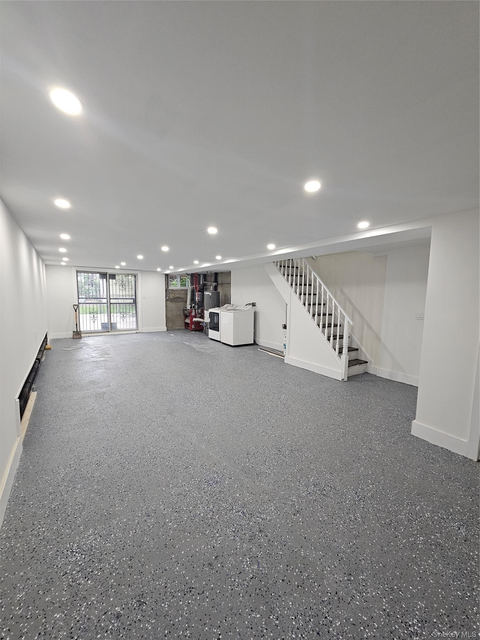 322 Wortman Avenue thumbnail 15