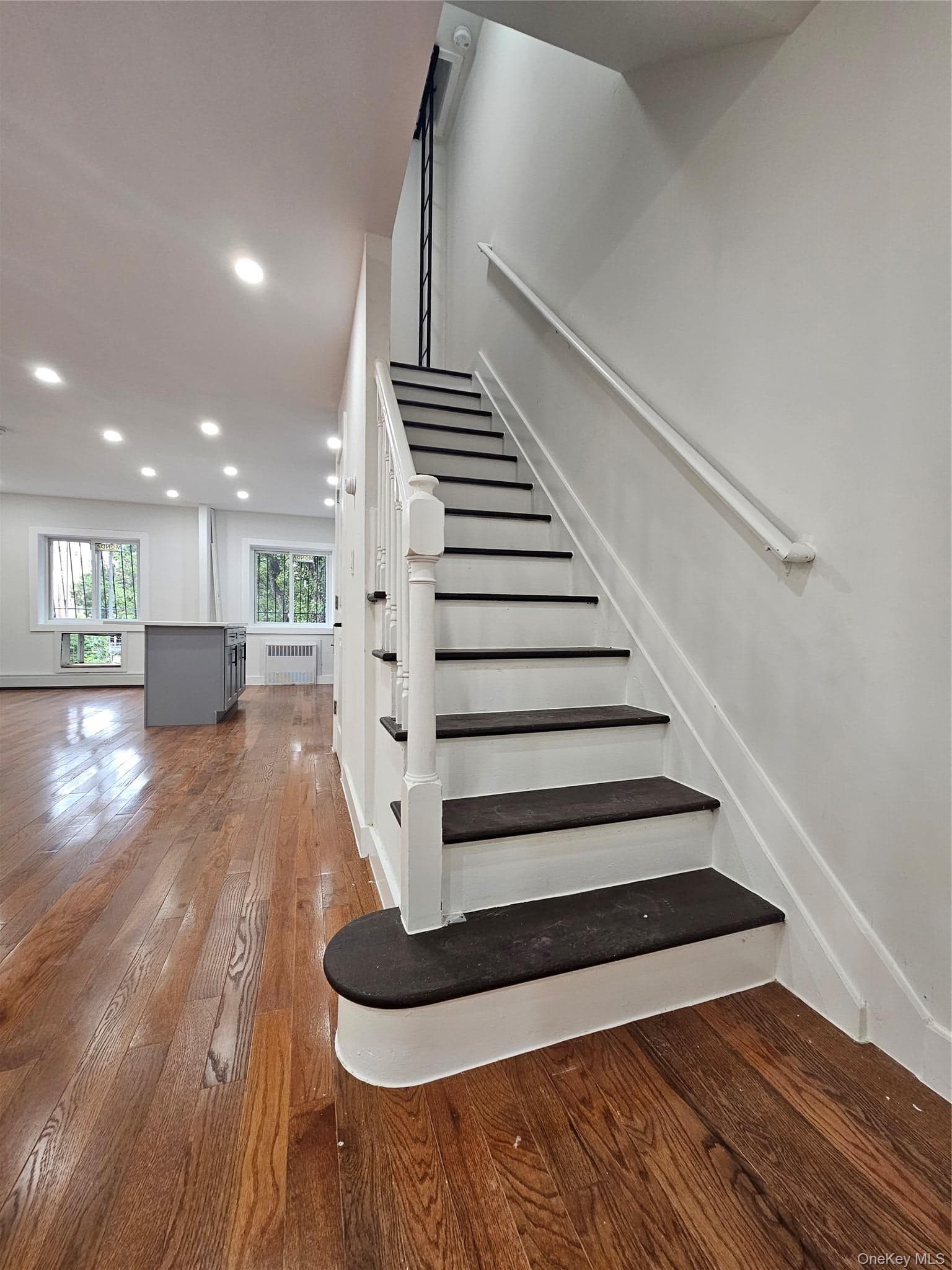 322 Wortman Avenue thumbnail 6