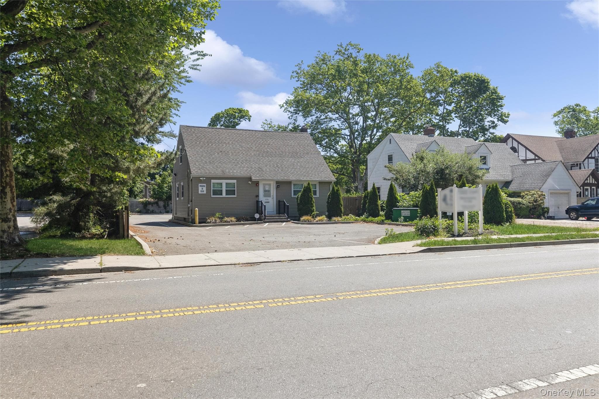 976 Roanoke Avenue, Riverhead