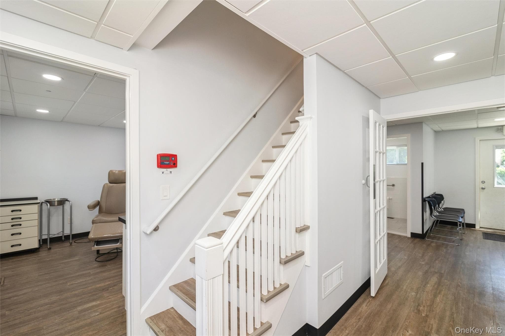 976 Roanoke Avenue thumbnail 24